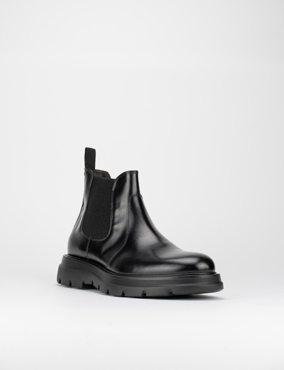 Ankle boots heel 1 cm black leather