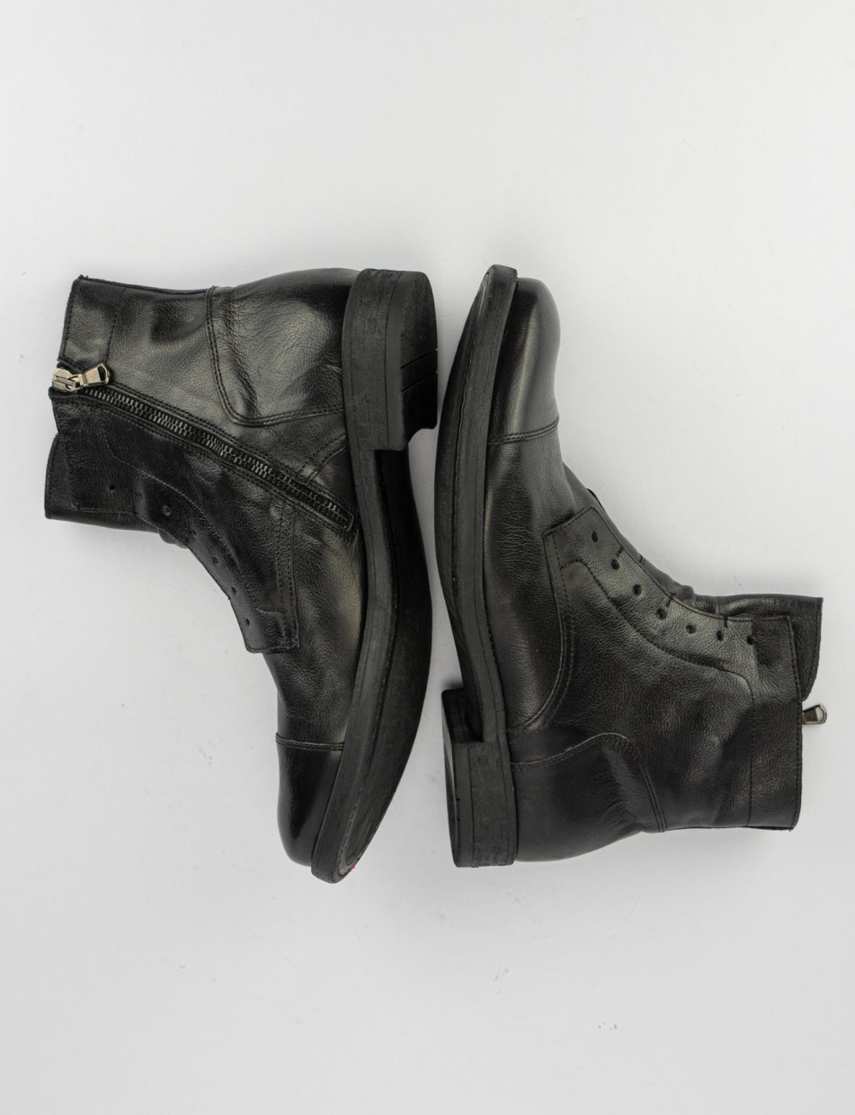 Combat boots heel 2 cm black leather