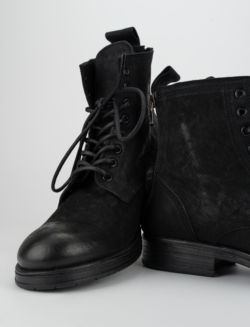 Combat boots heel 2 cm black leather