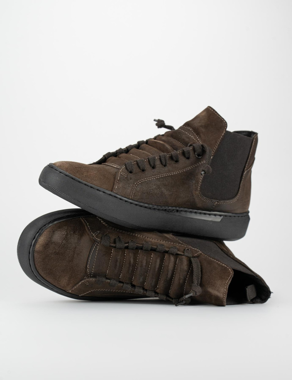 Sneakers dark brown chamois