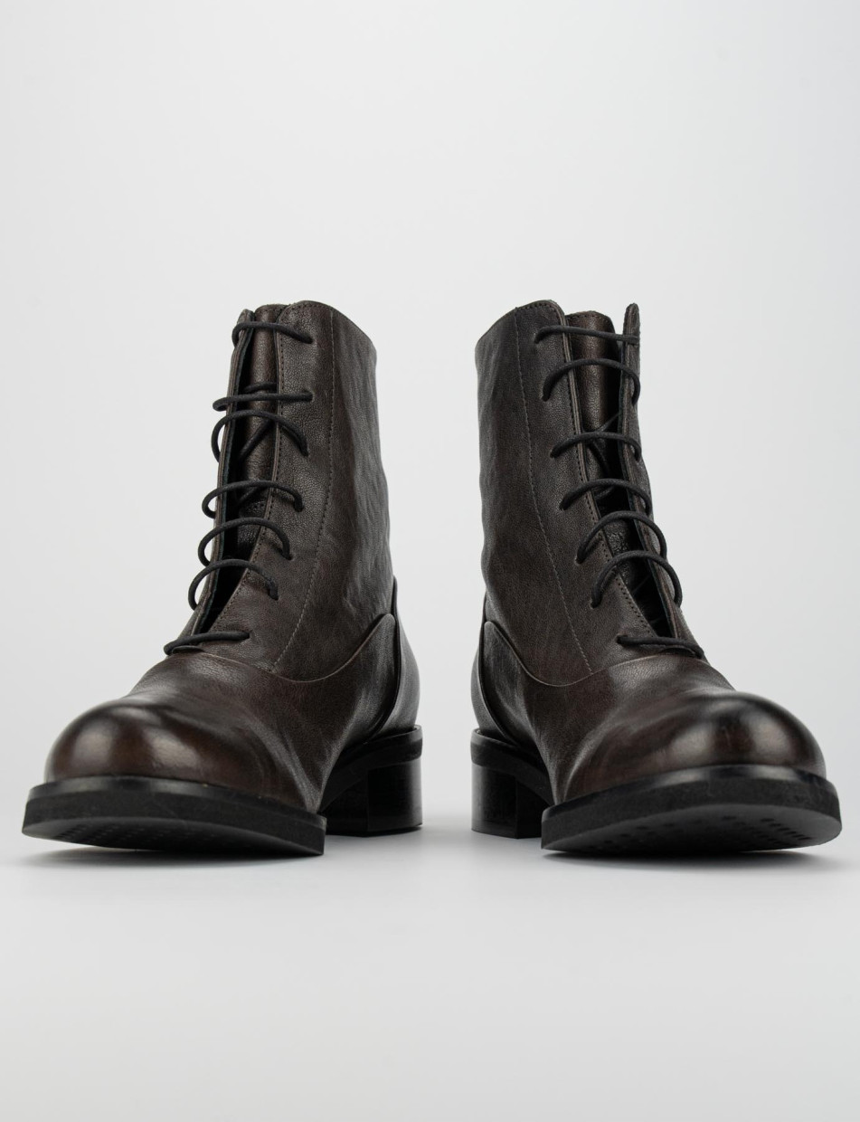 Combat boots heel 2 cm dark brown leather