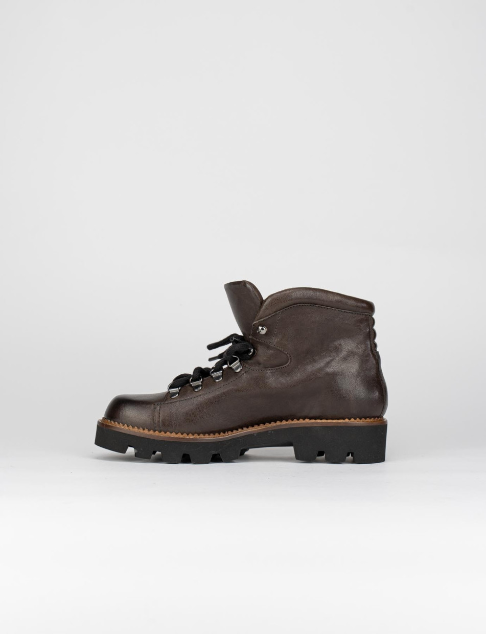 Combat boots heel 3 cm dark brown leather