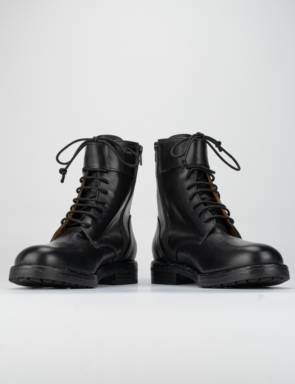 Combat boots heel 3 cm black leather