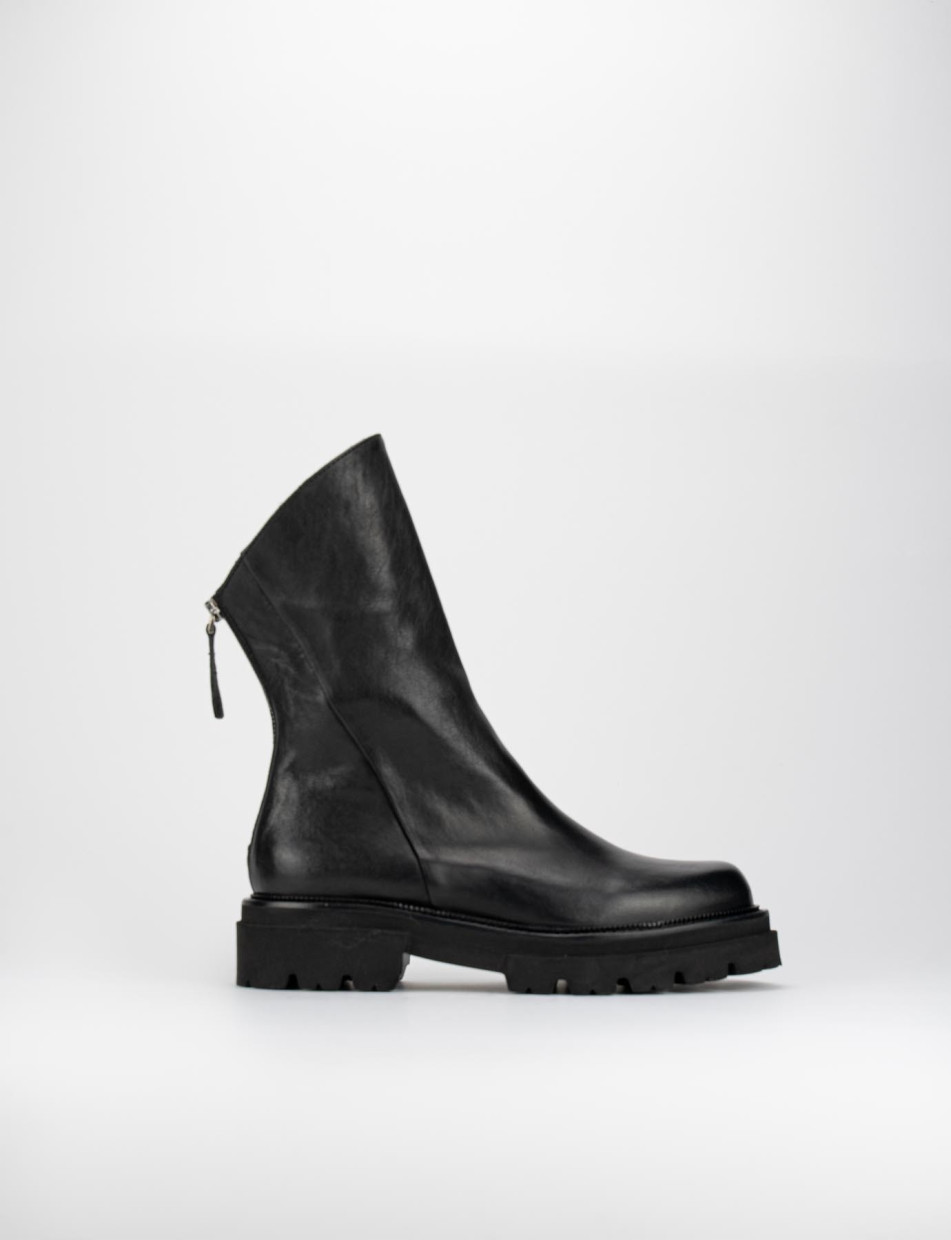 Low heel ankle boots heel 2 cm black leather