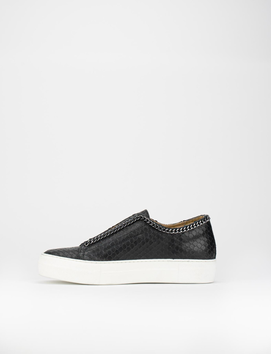 Sneakers black python