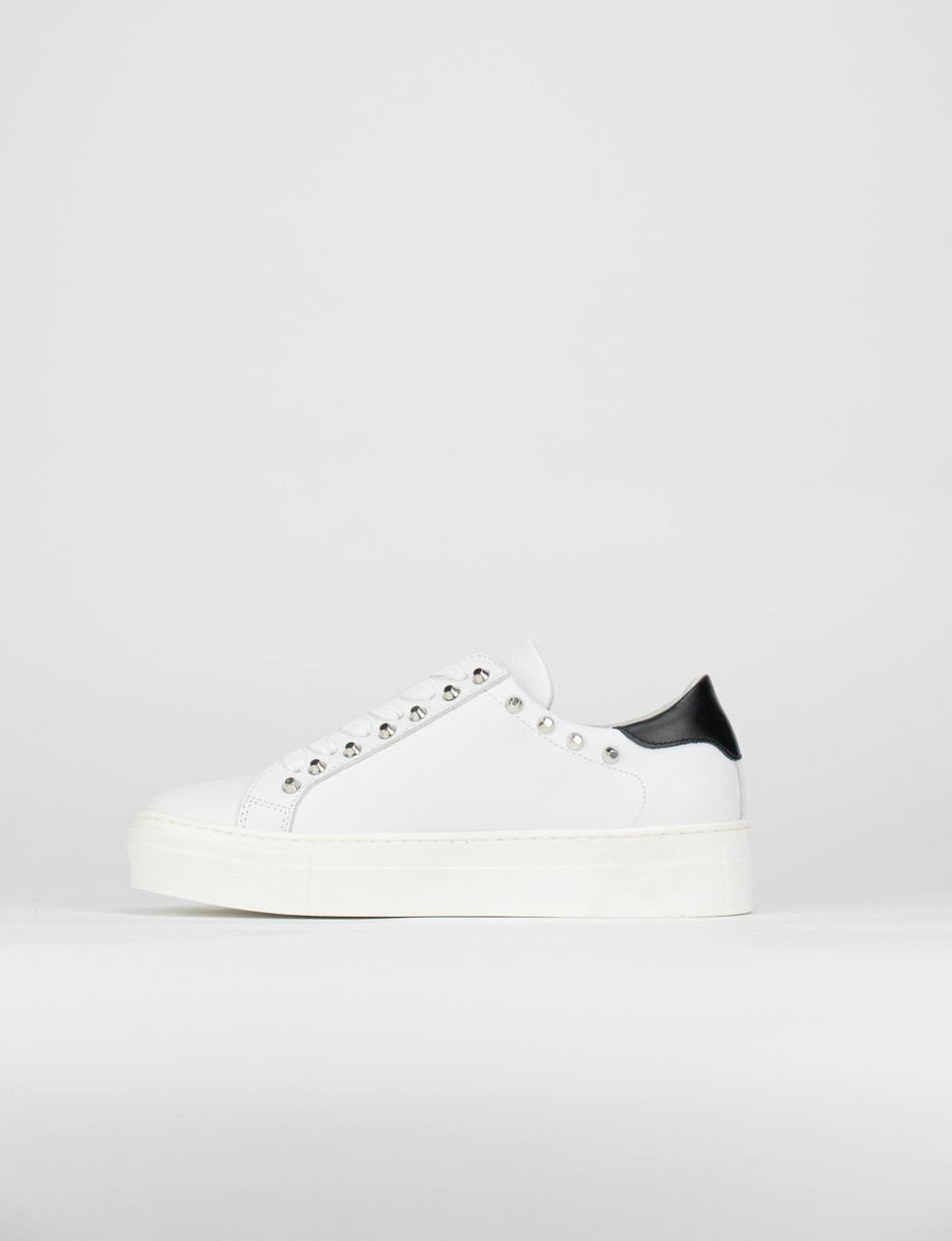 Sneakers white leather