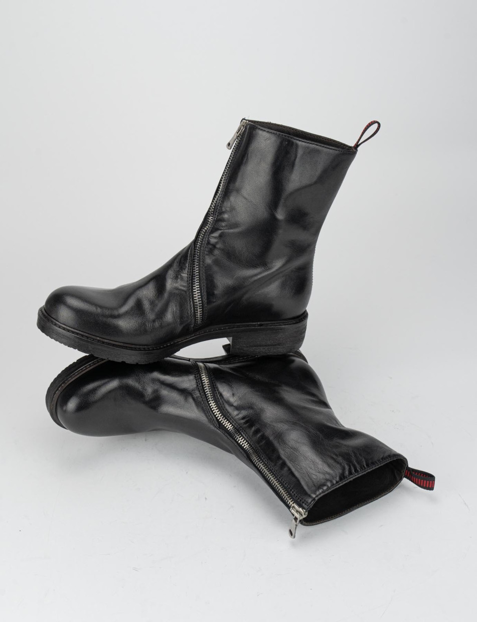 Low heel ankle boots heel 3 cm black leather