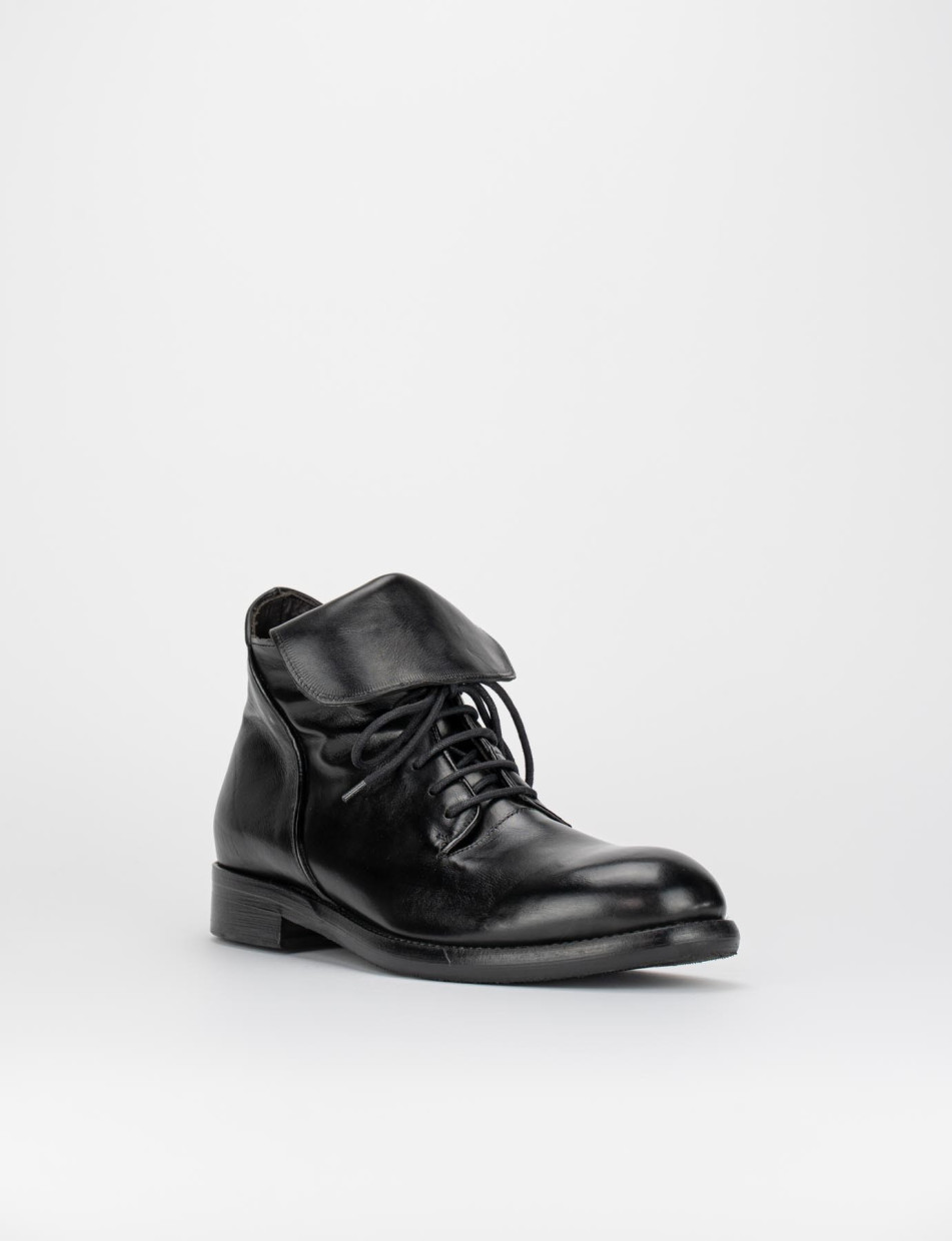 Combat boots heel 1 cm black leather