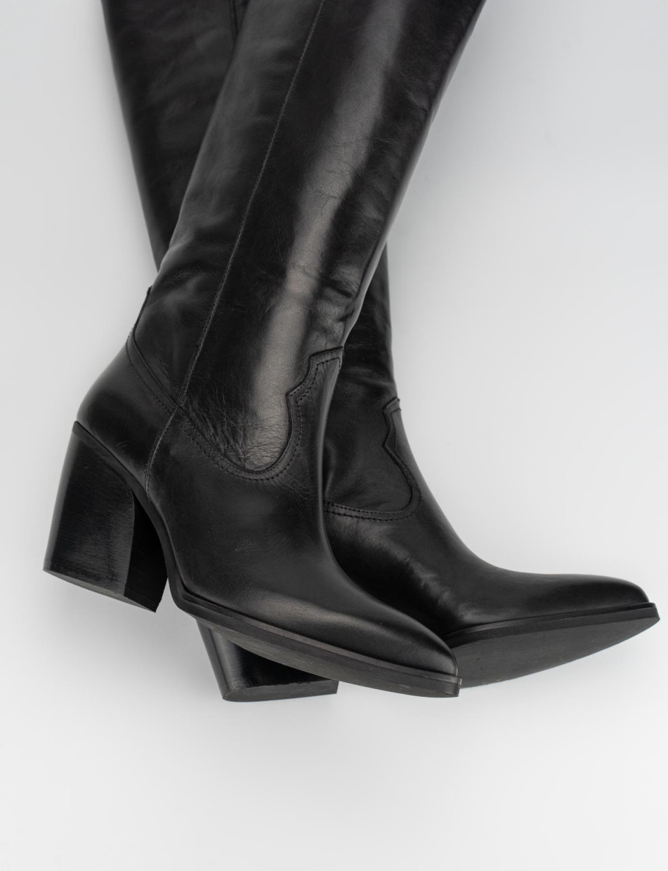 High heel boots heel 7 cm black leather