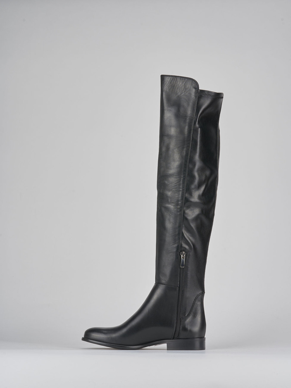 Low heel boots heel 2 cm black leather