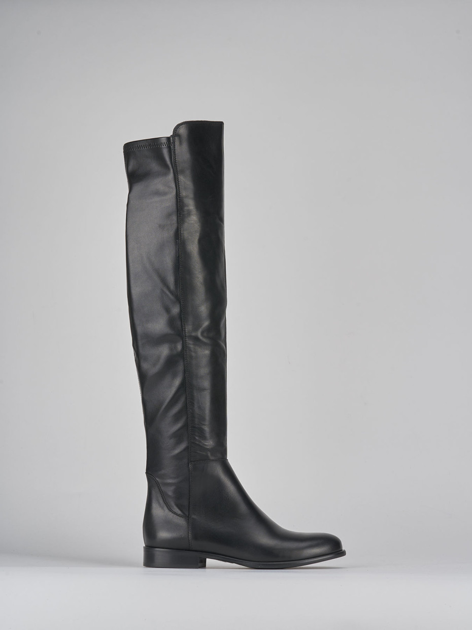 Low heel boots heel 2 cm black leather