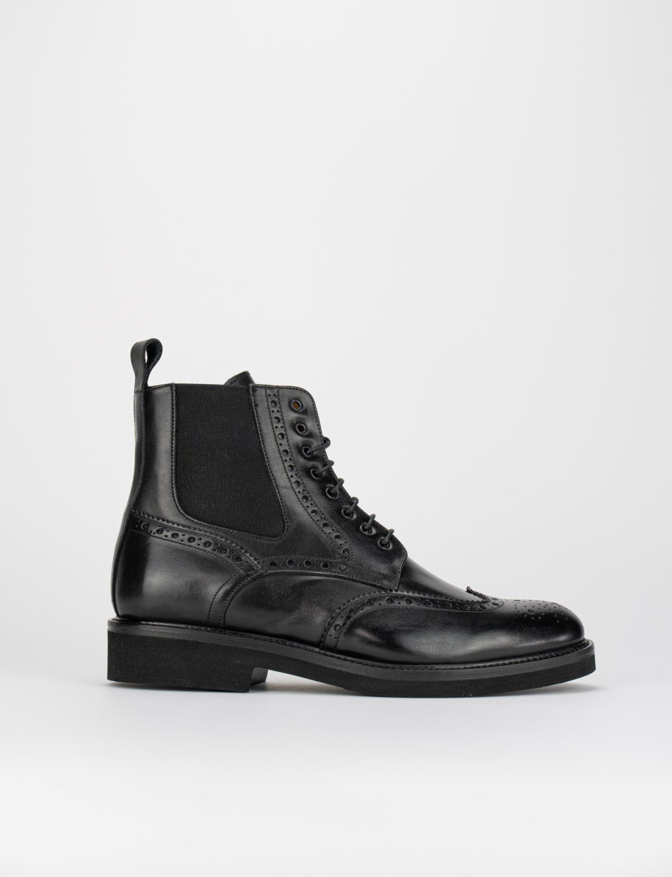 Combat boots black leather