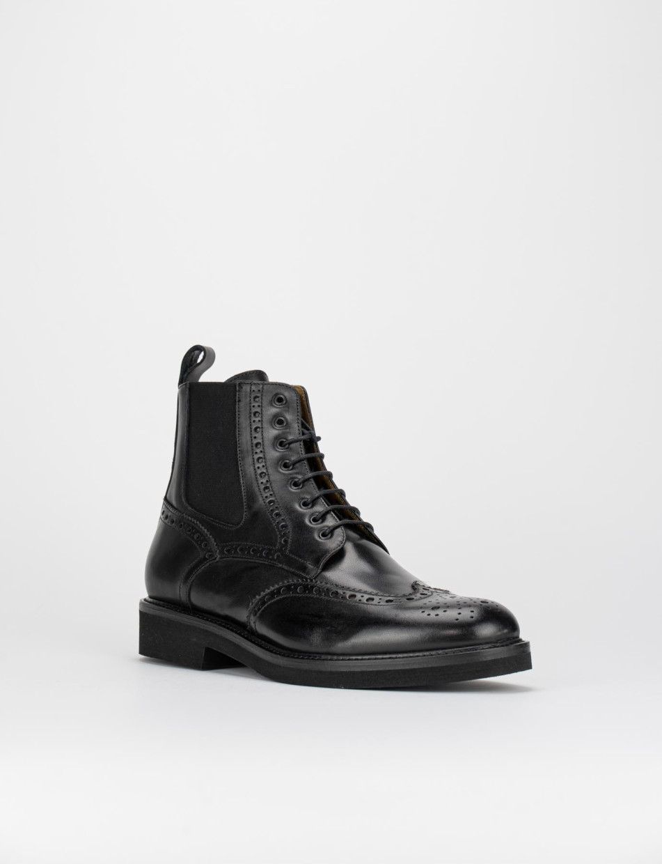 Combat boots black leather