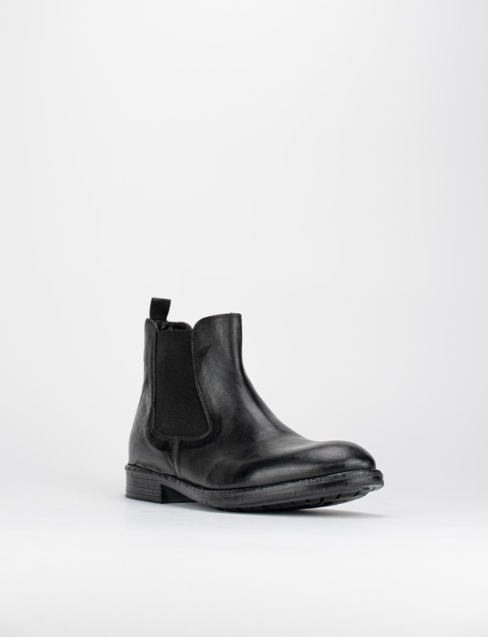 Ankle boots heel 2 cm black leather