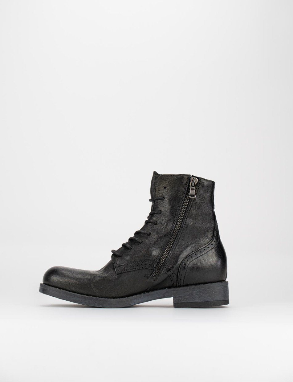 Combat boots heel 2 cm black leather