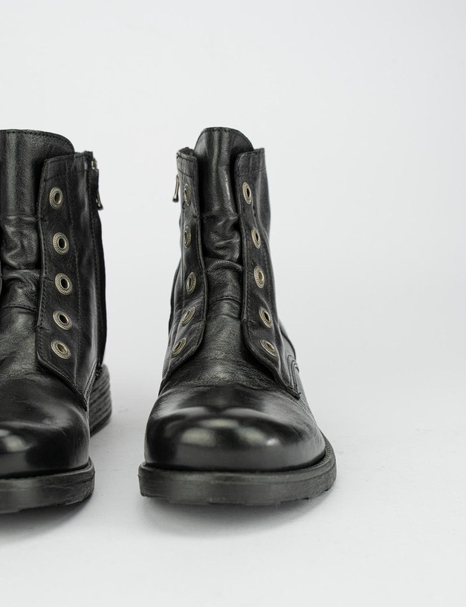 Combat boots heel 3 cm black leather