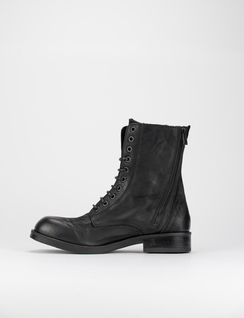 Combat boots heel 3 cm black leather