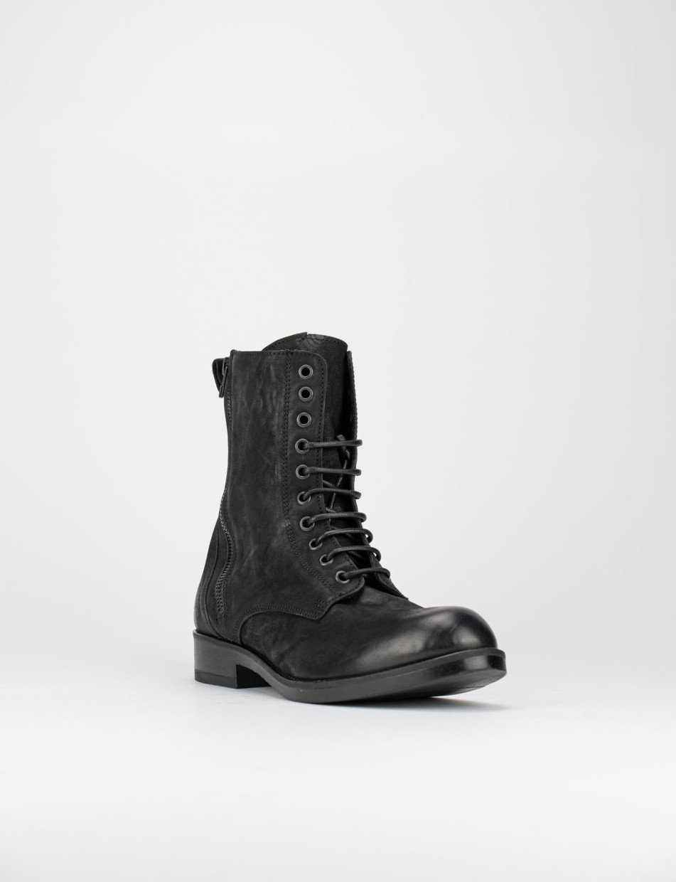 Combat boots heel 3 cm black leather