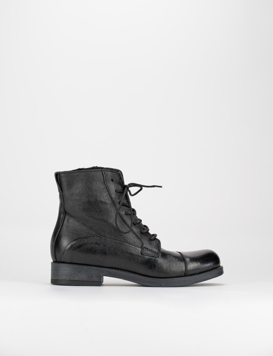 Combat boots heel 1 cm black leather