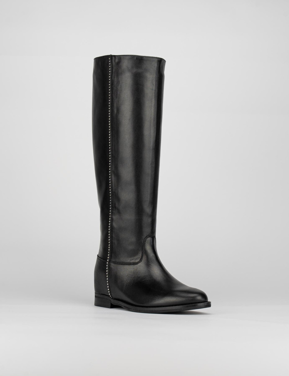 Stivale tacco tacco 2 cm nero