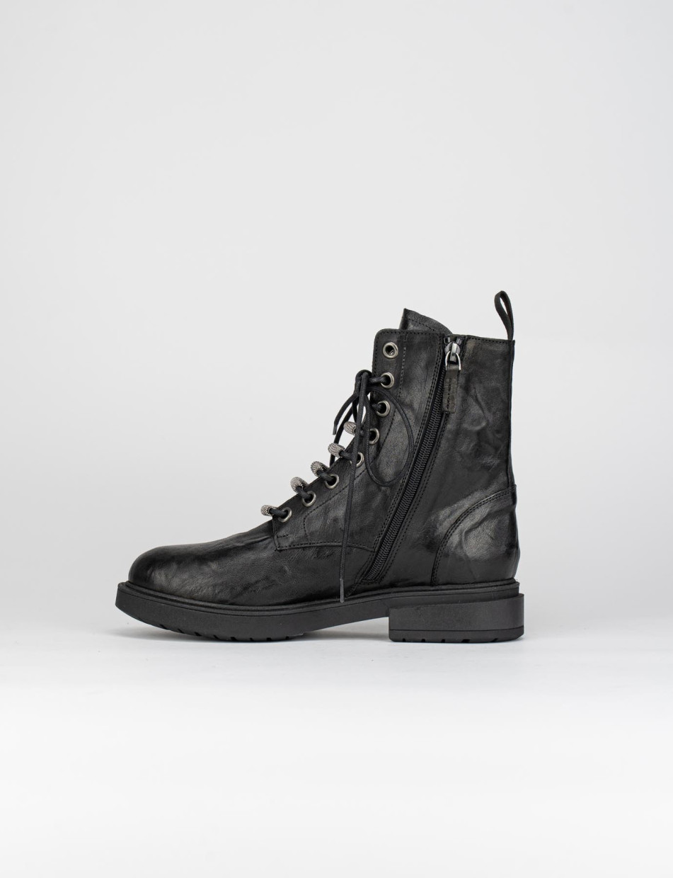 Combat boots heel 2 cm black leather