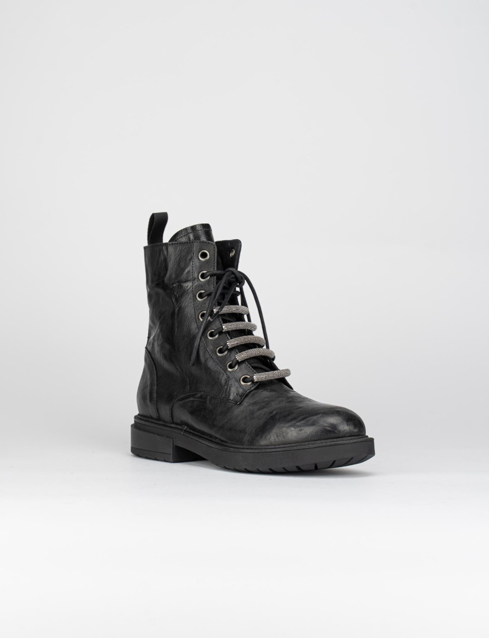 Combat boots heel 2 cm black leather