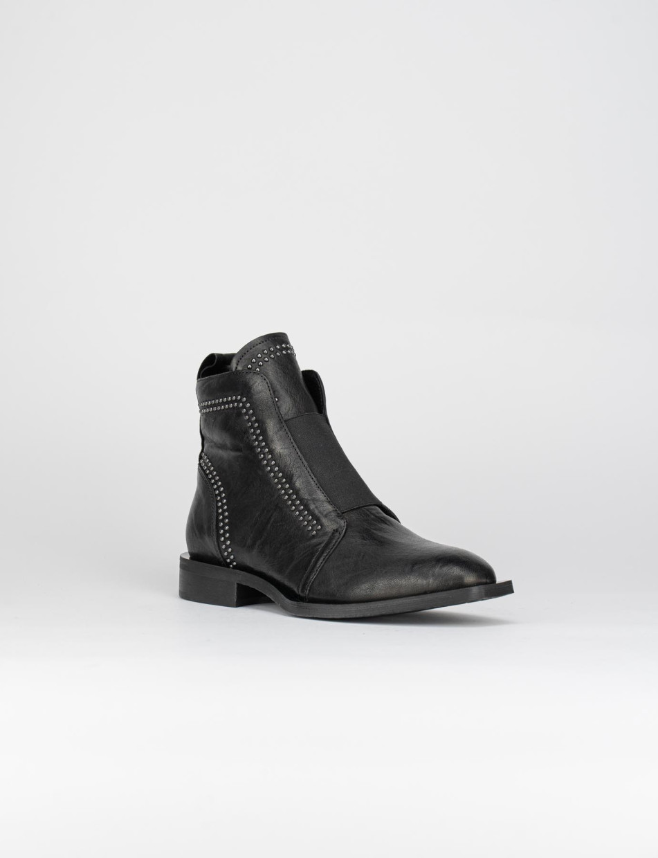 Low heel ankle boots heel 2 cm black leather