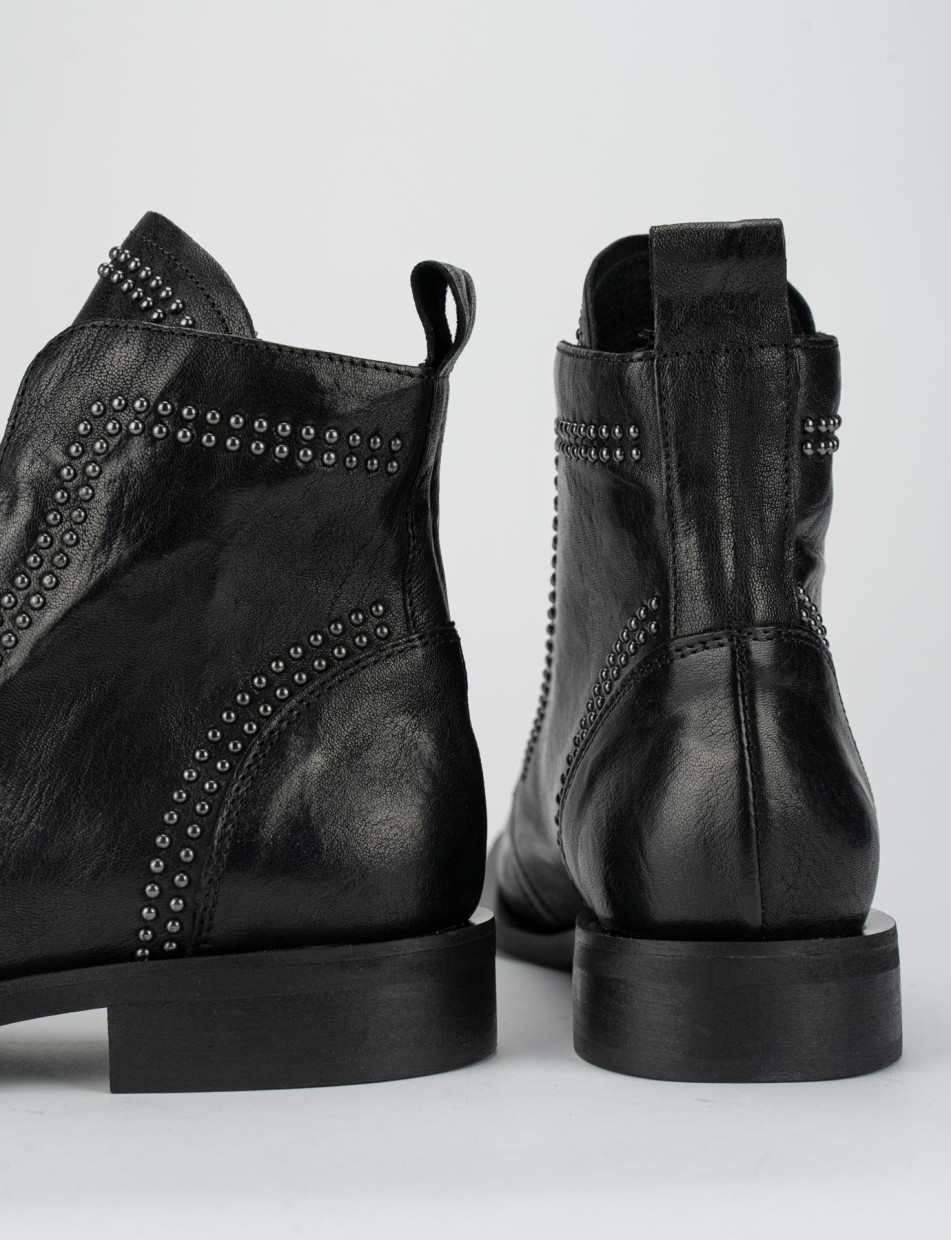 Low heel ankle boots heel 2 cm black leather