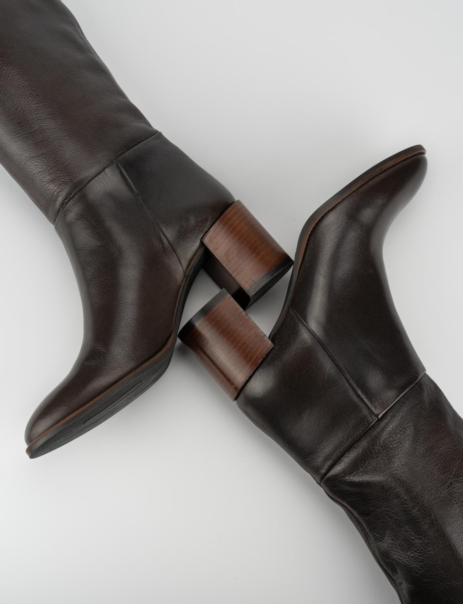 High heel boots heel 5 cm dark brown leather