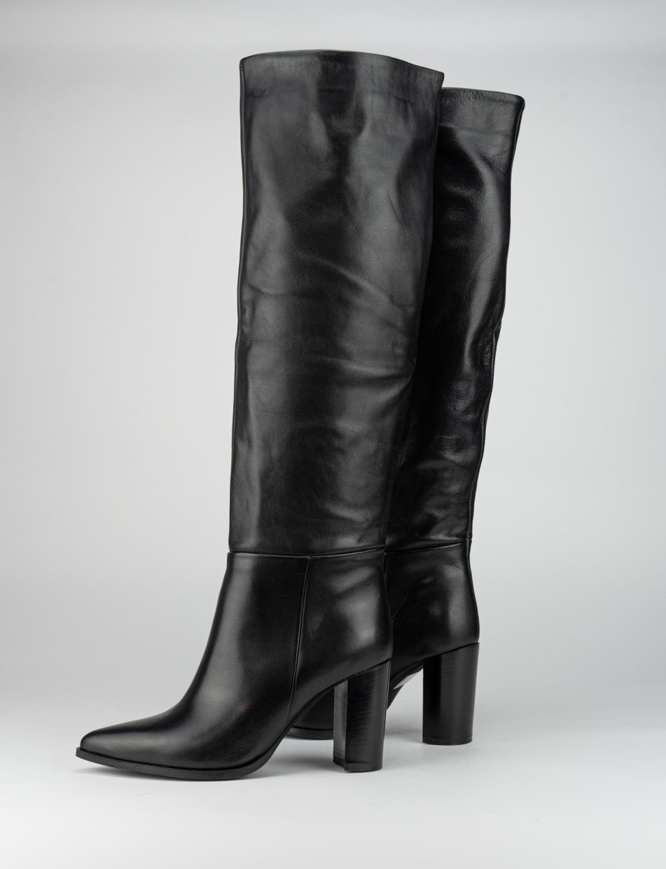 High heel boots heel 9 cm black leather