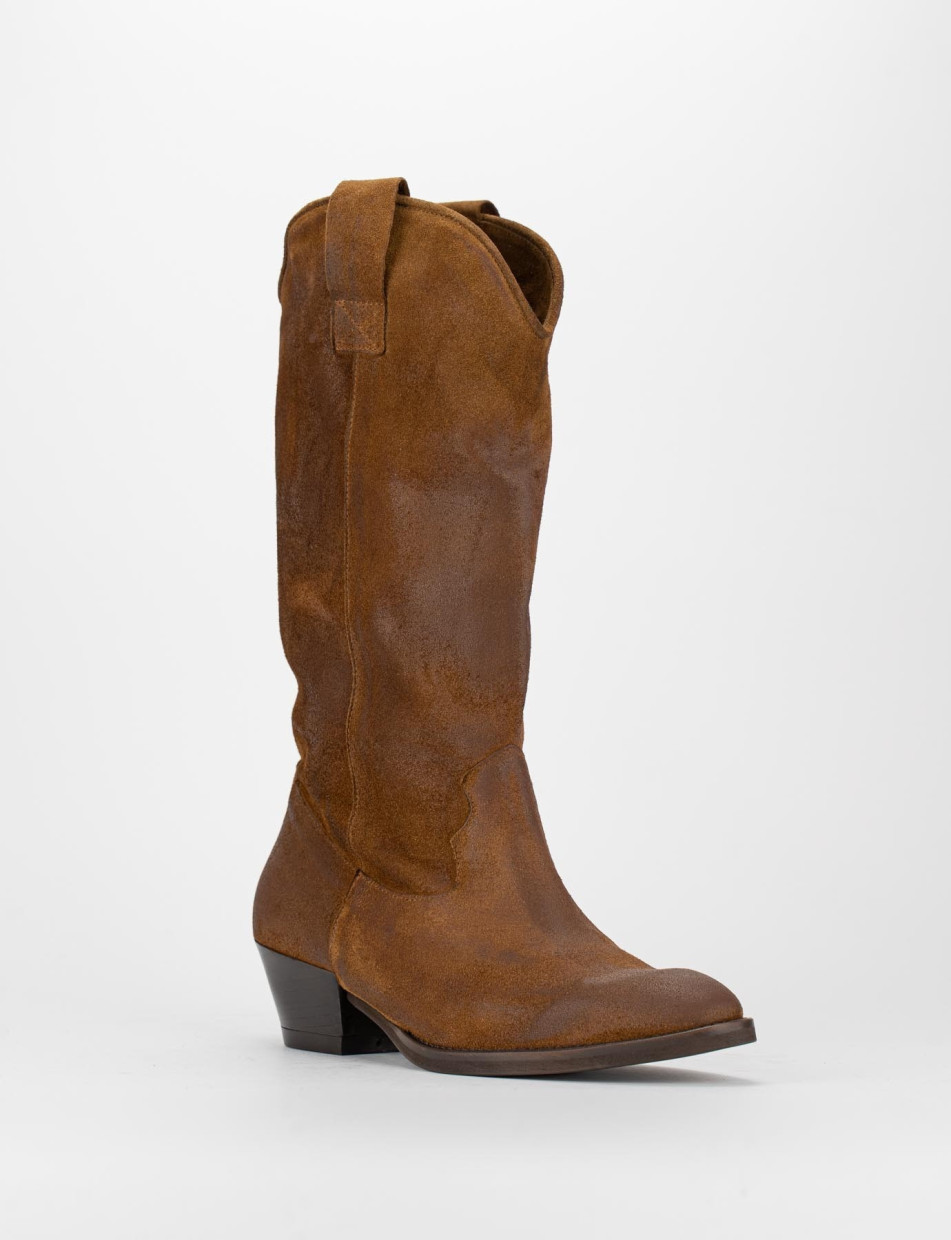 Low heel boots heel 3 cm brown chamois