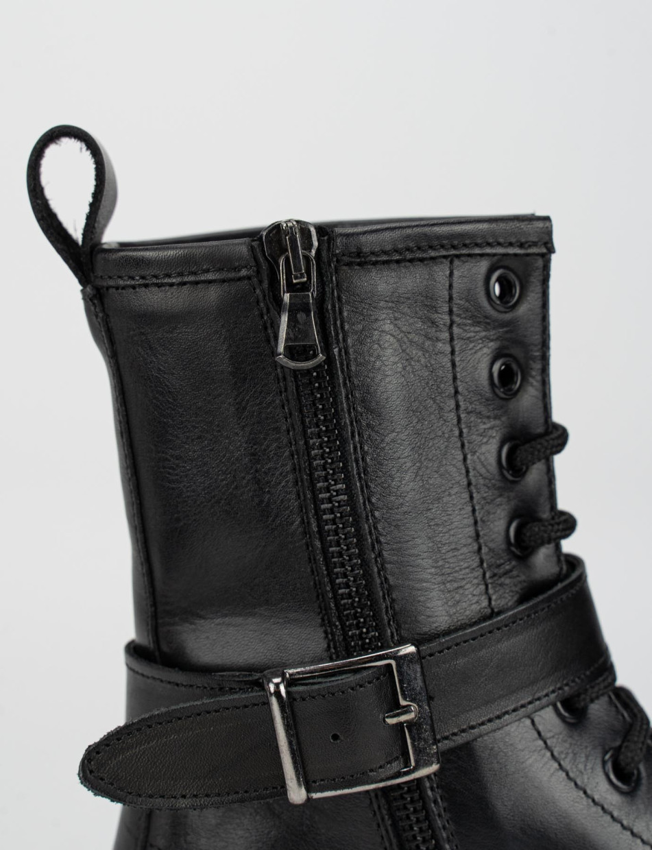 Combat boots heel 3 cm black leather