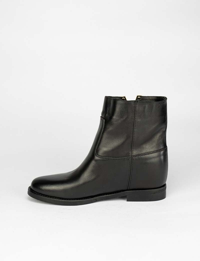 Stivale tronchetto tacco 2 cm nero