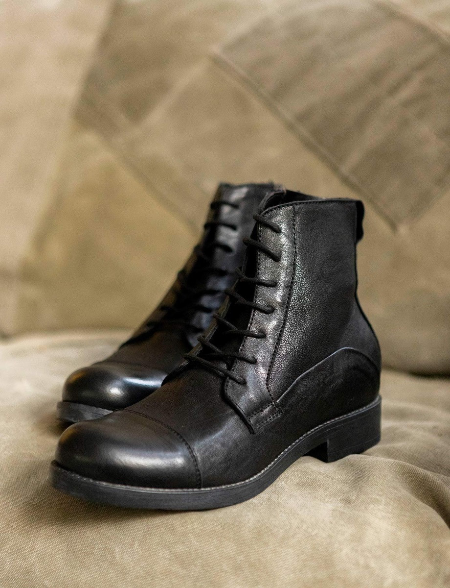 Combat boots heel 1 cm black leather