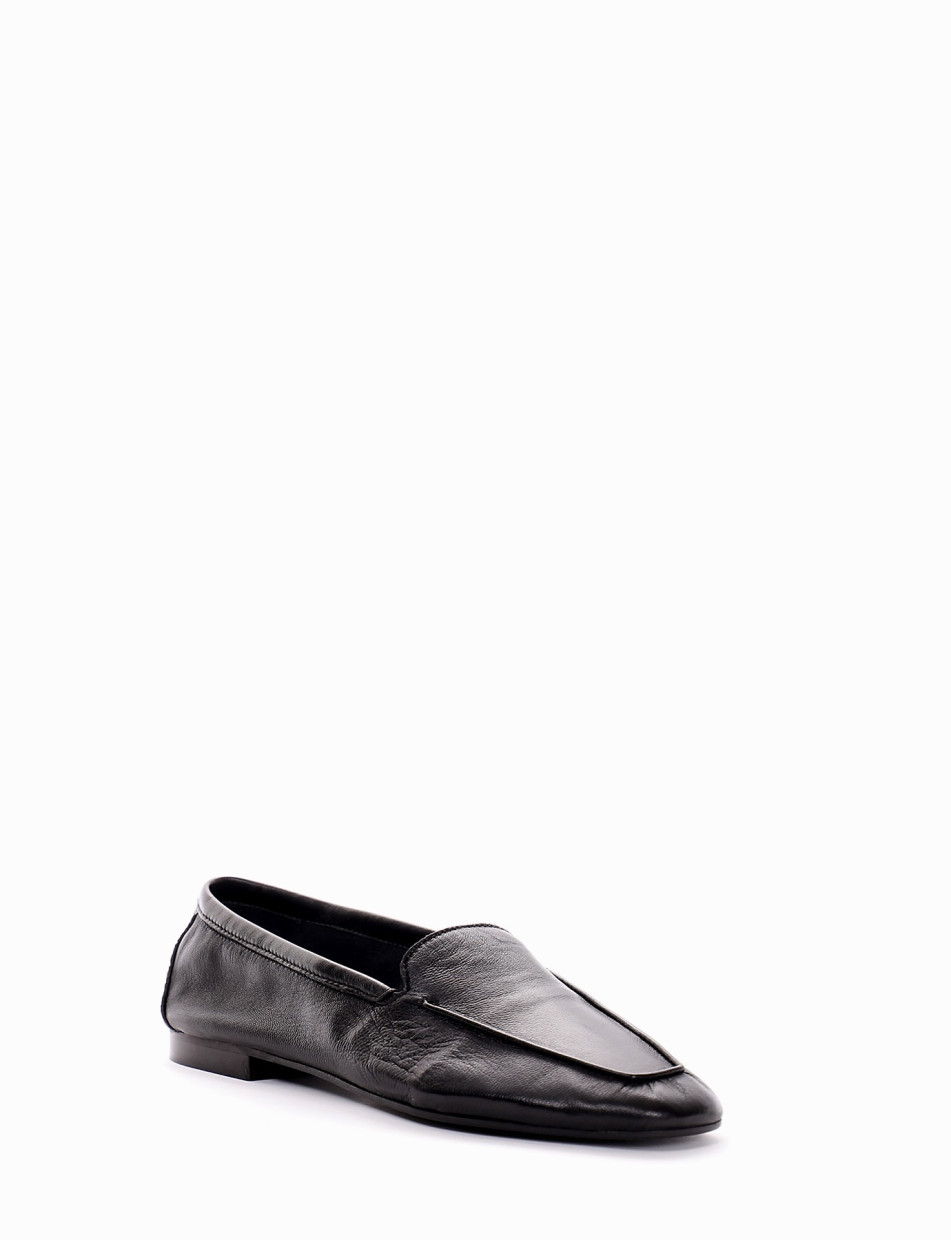 Loafers heel 1 cm black leather