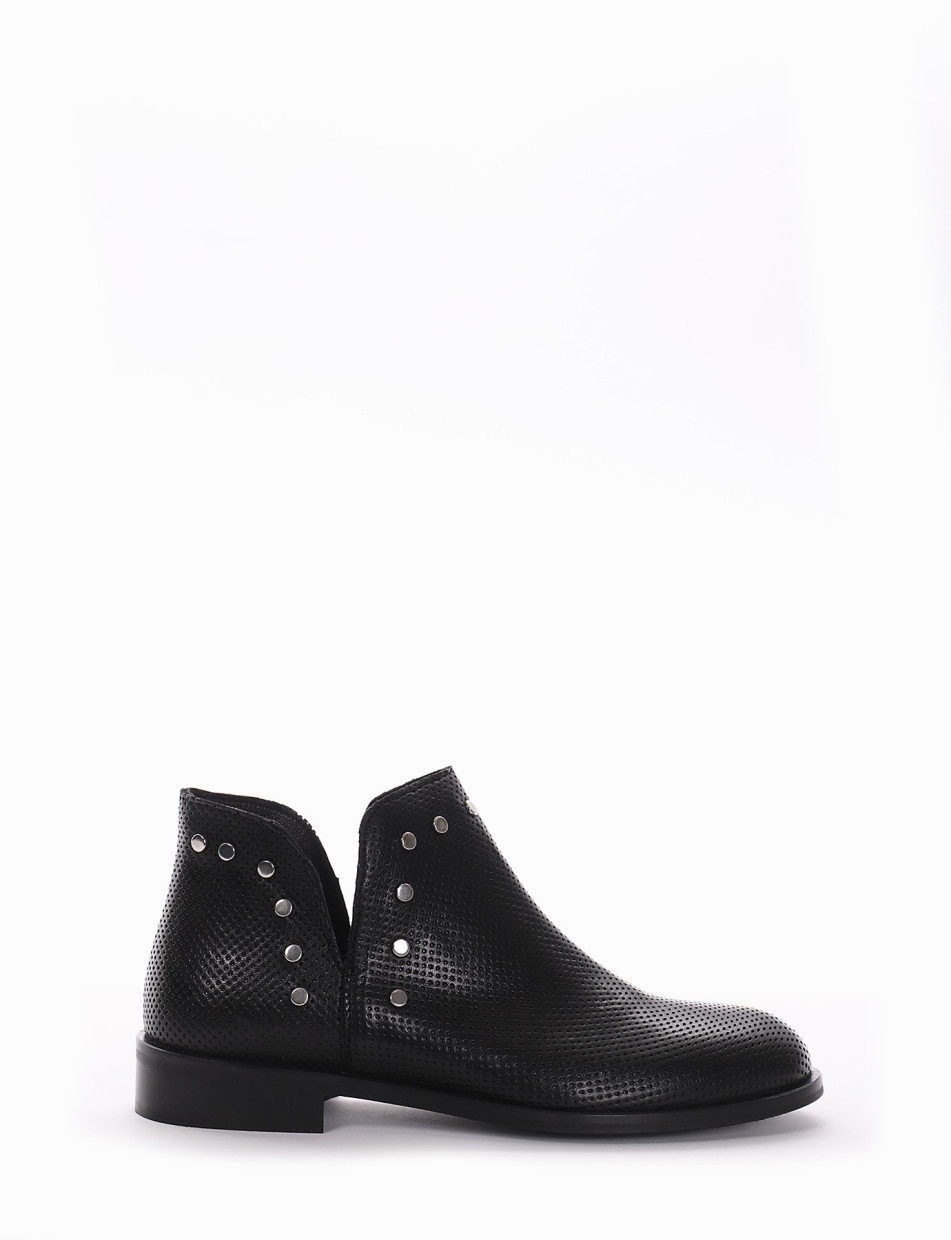 Low heel ankle boots heel 2 cm black leather