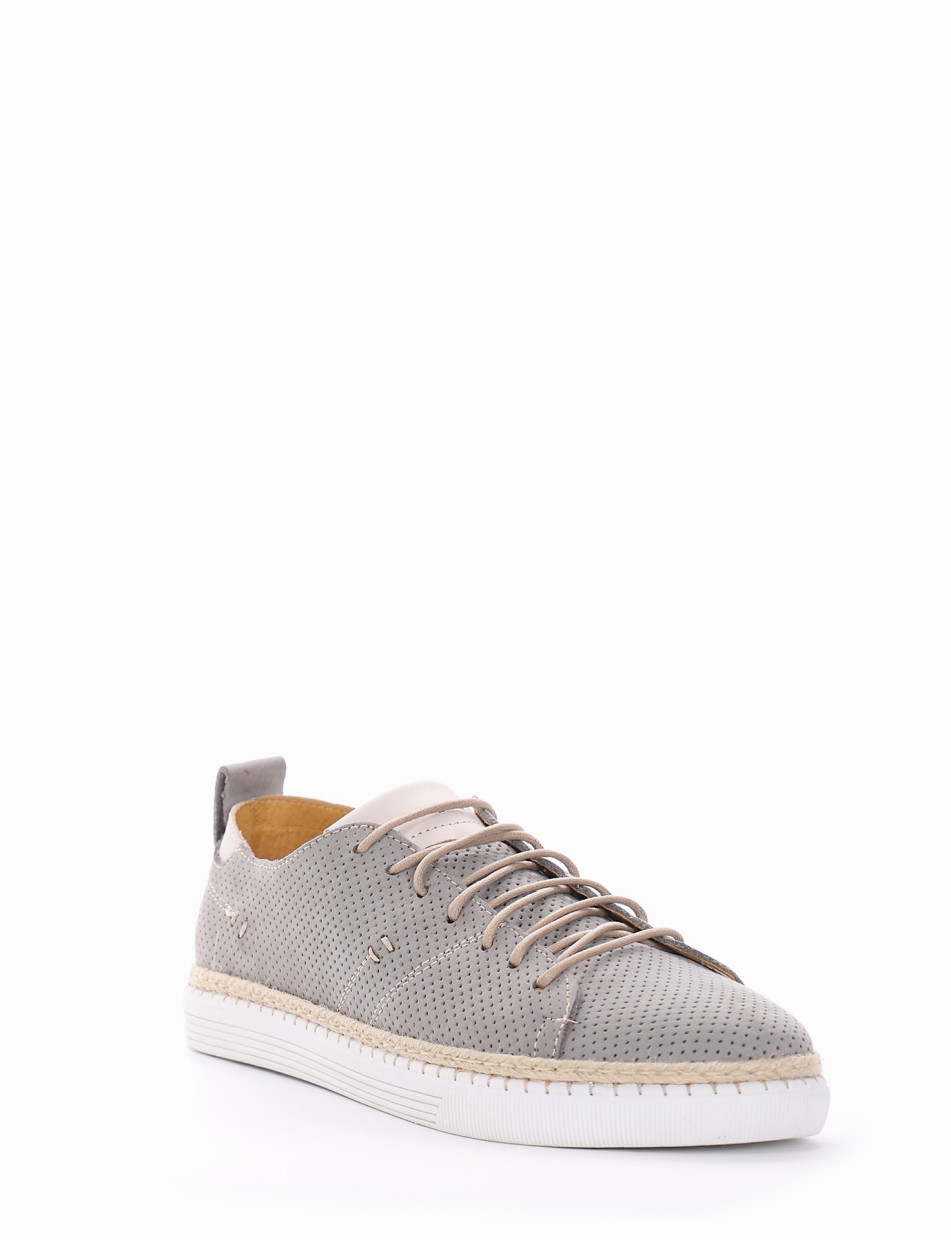 Sneakers grey leather