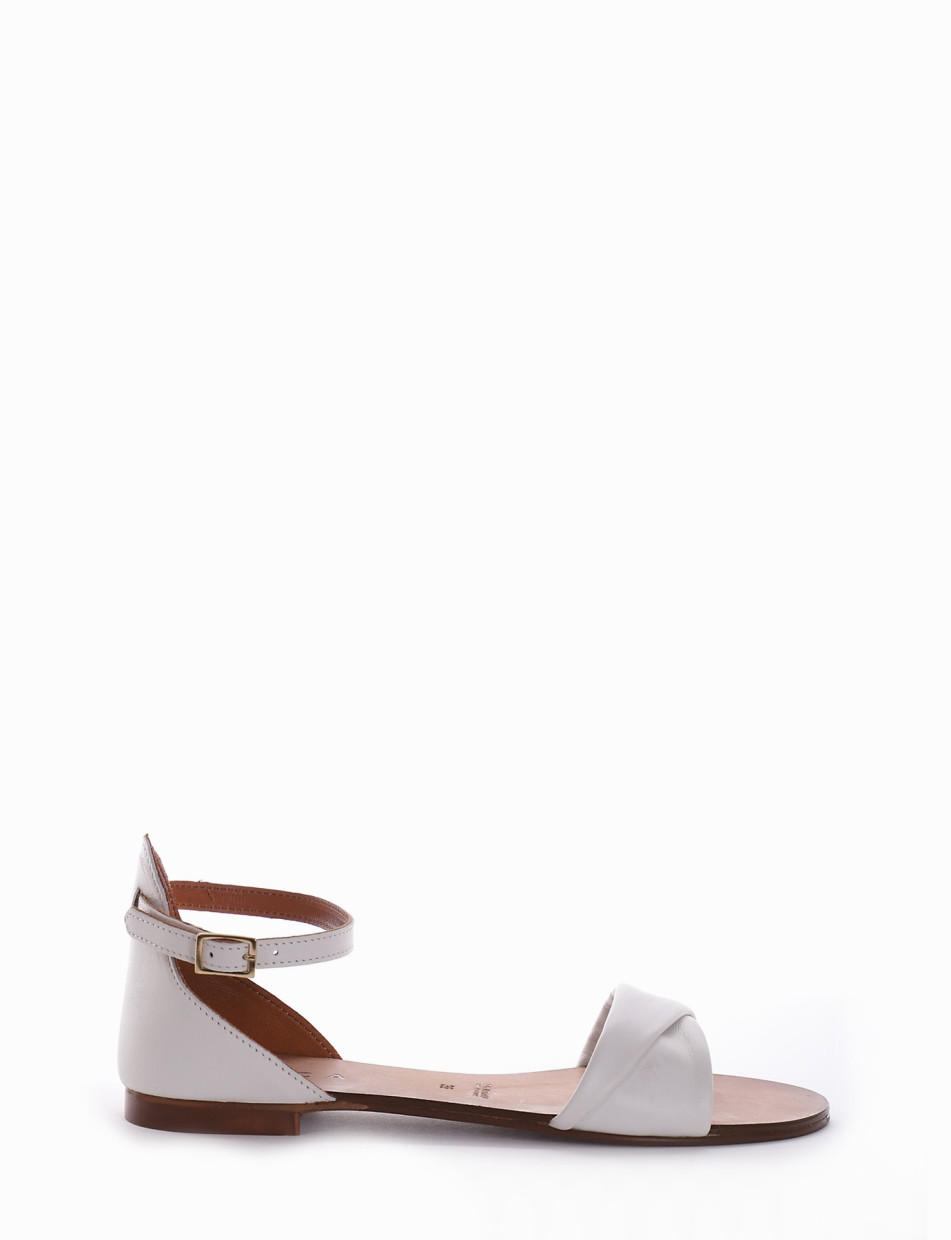 Low heel sandals heel 1 cm white leather