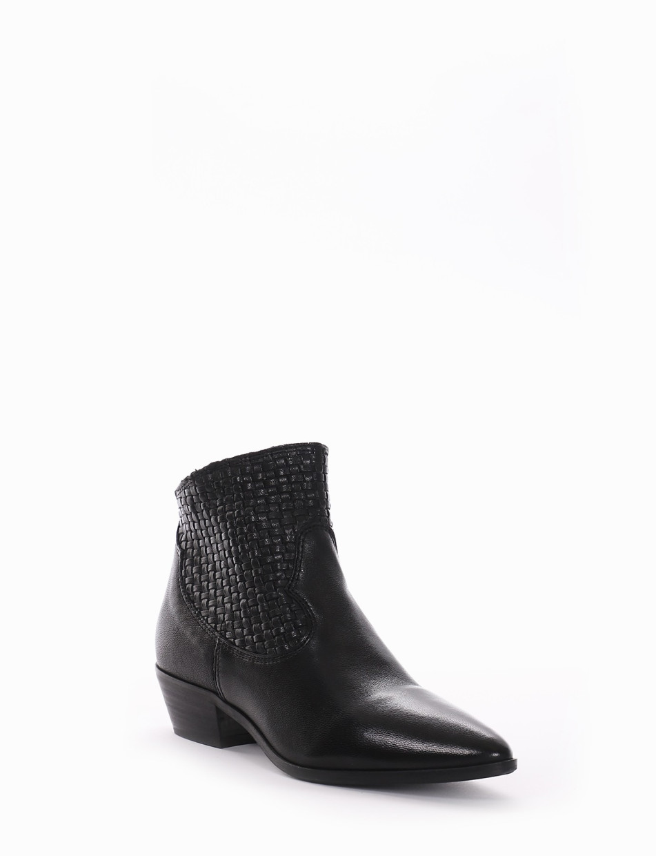 Low heel ankle boots heel 3 cm black leather