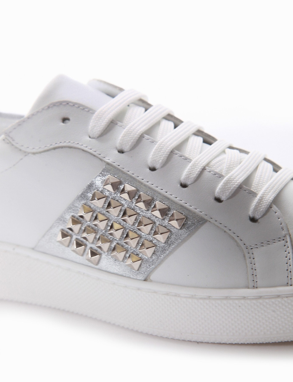 Sneakers white leather