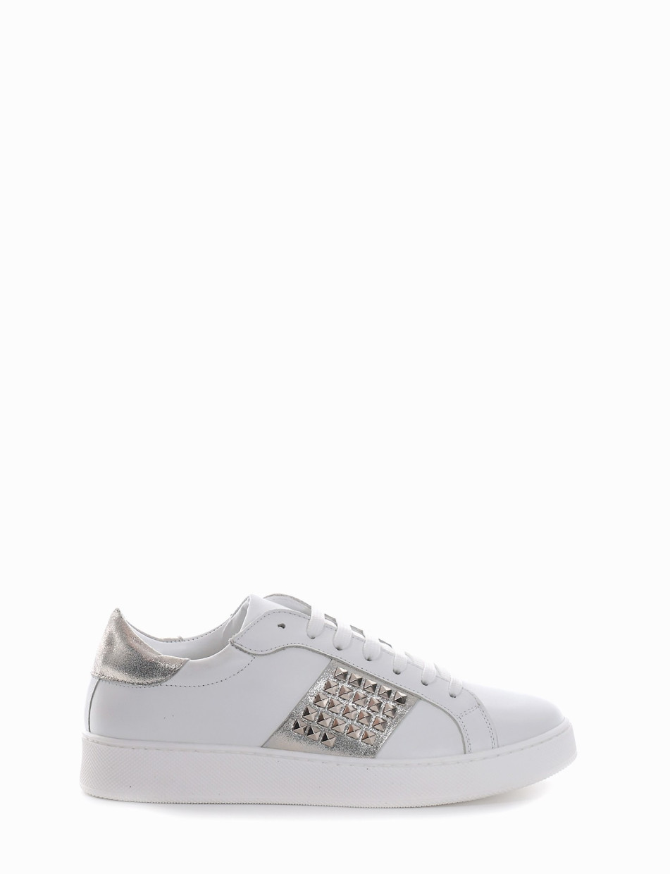 Sneakers white leather