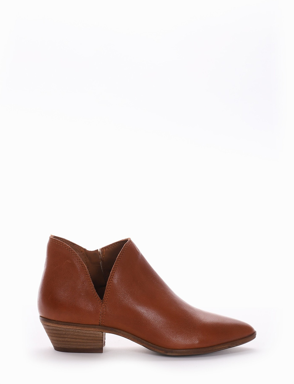 Low heel ankle boots heel 3 cm brown leather