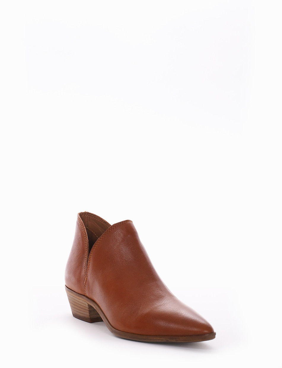 Low heel ankle boots heel 3 cm brown leather