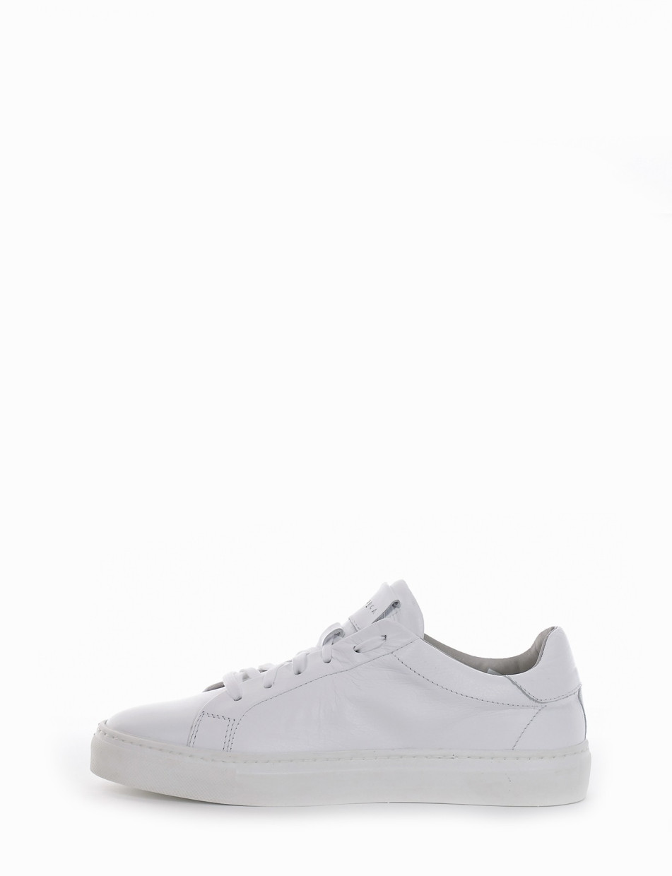 Sneakers white leather