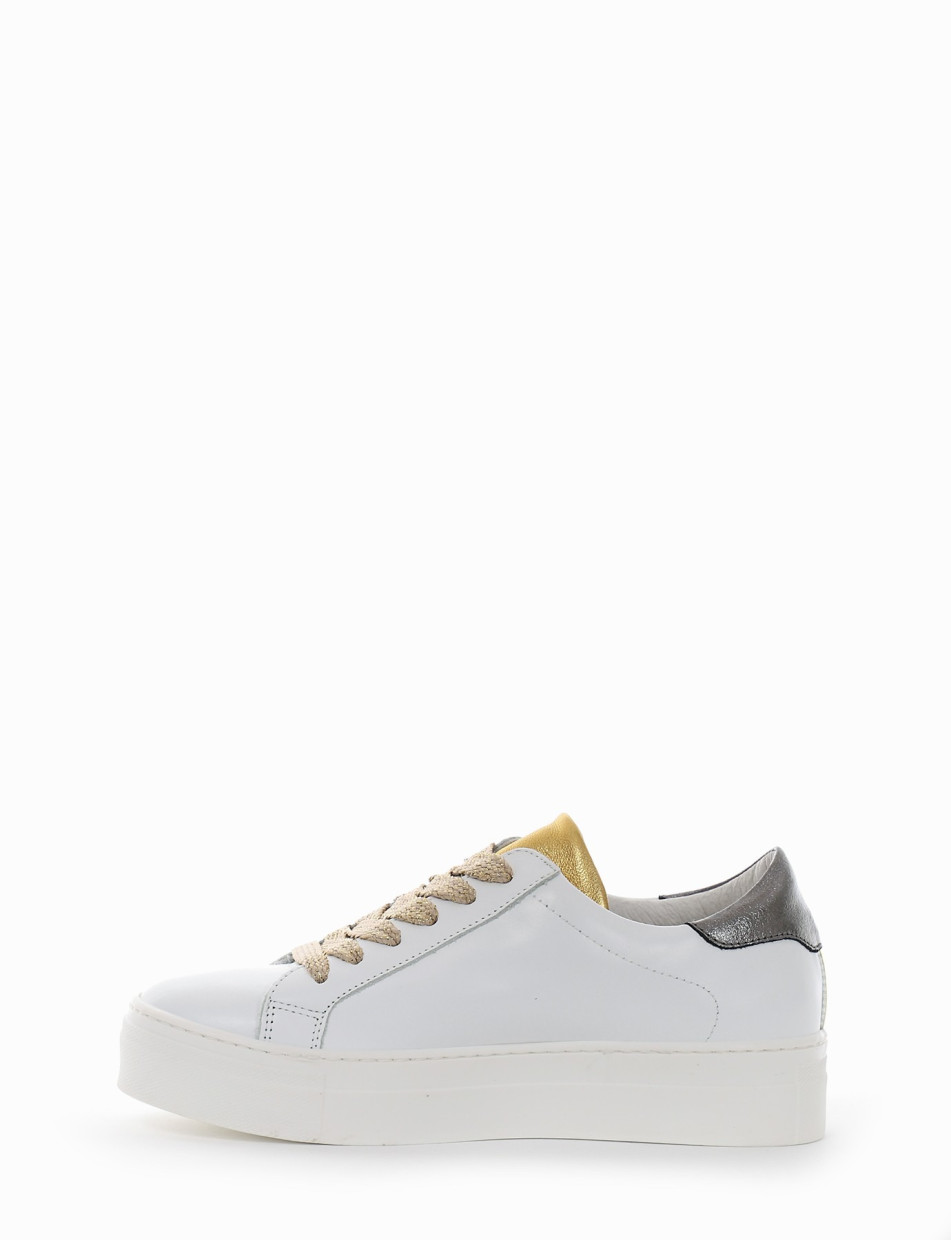 Sneakers white leather