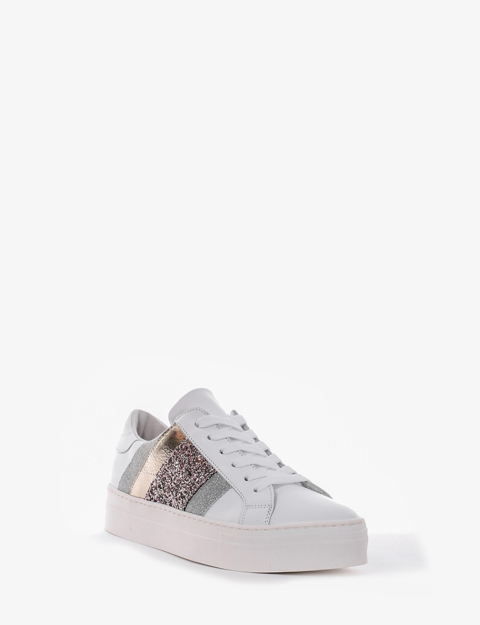 Sneakers white leather