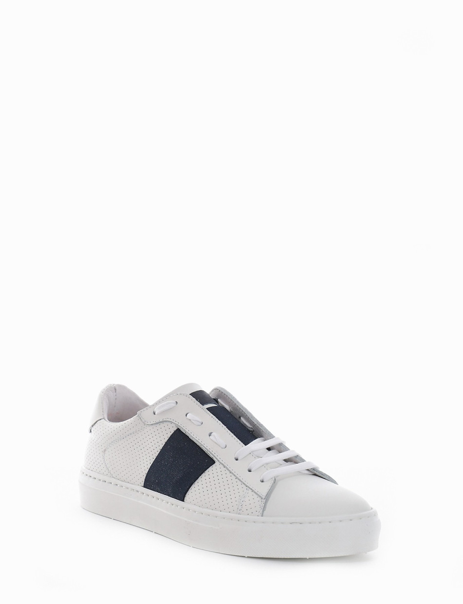 Sneakers white leather