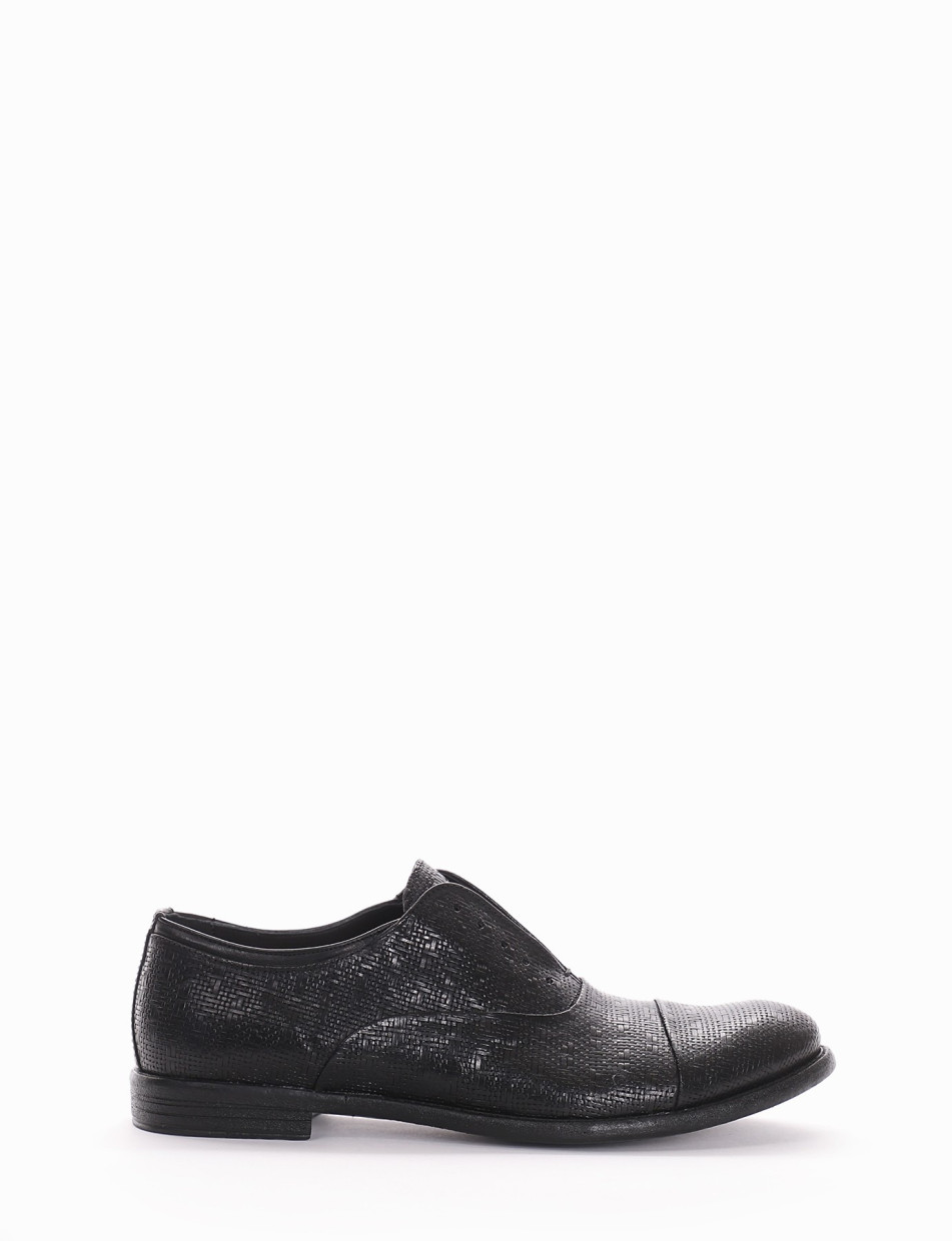 Lace-up shoes black leather