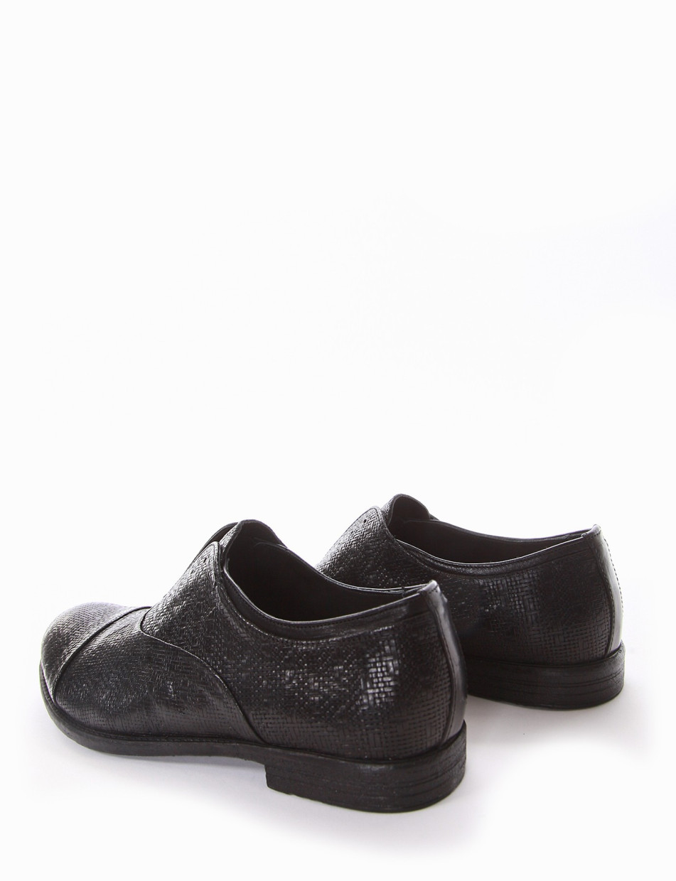 Lace-up shoes black leather