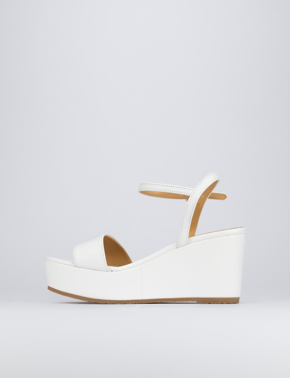 Wedge heels heel 8 cm white leather